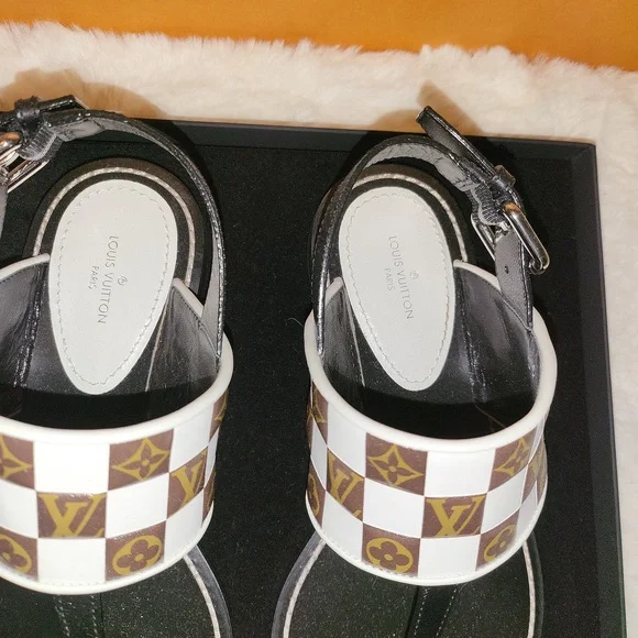 LOUIS VUITTON Leather Printed T-Strap Sandals Size 37 Never Worn! - Picture 4 of 8